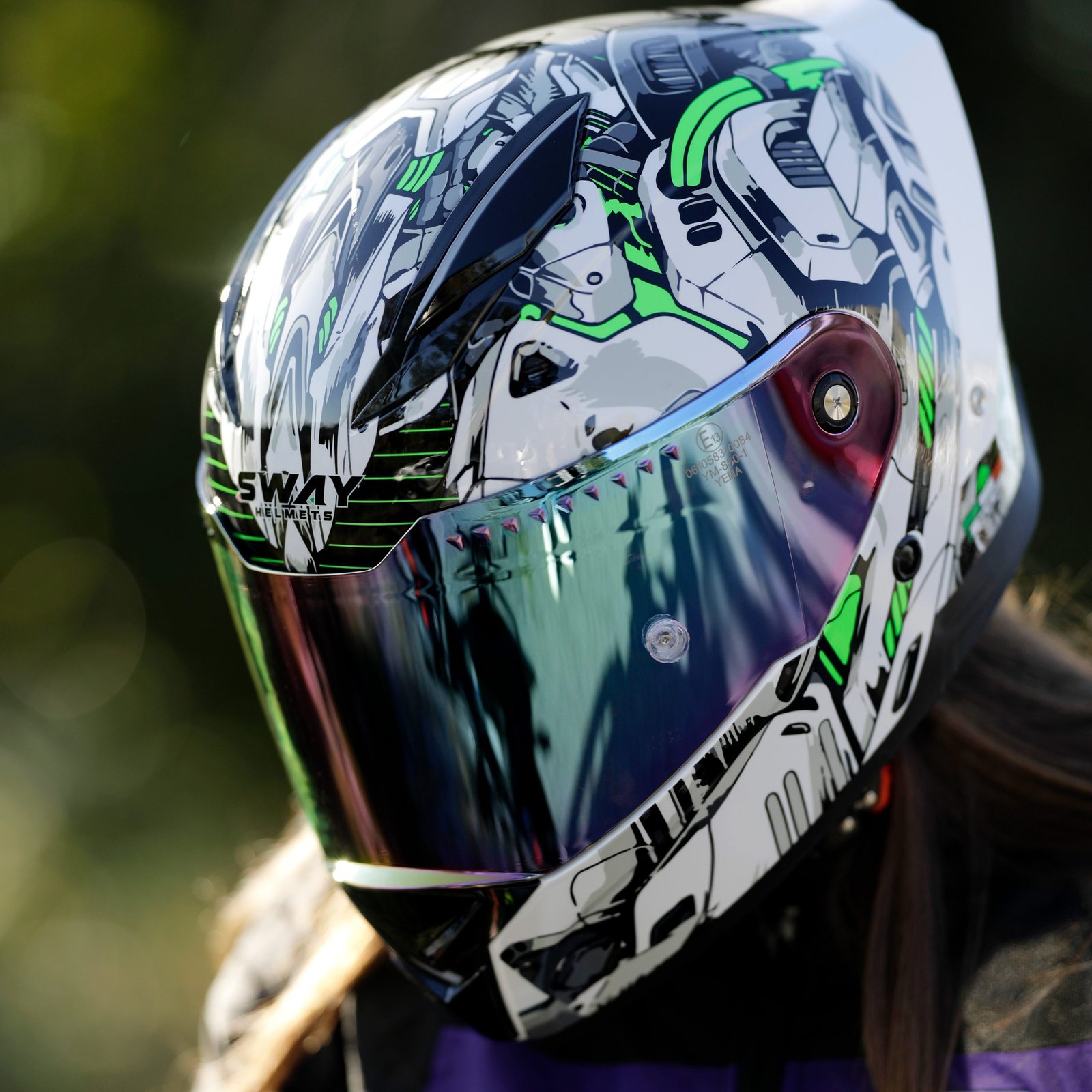 850-white-green-scaled